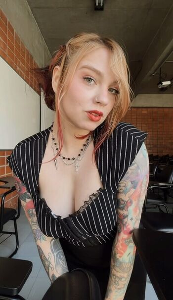 Full leaked Evelin gimena private onlyfans photo
