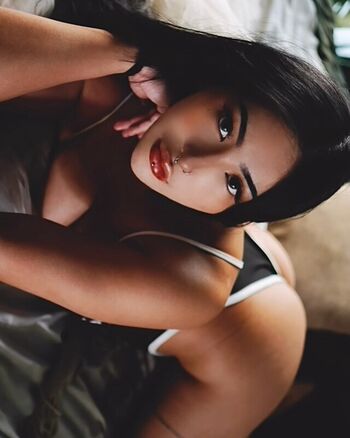 Full leaked Avalynbabe private onlyfans photo