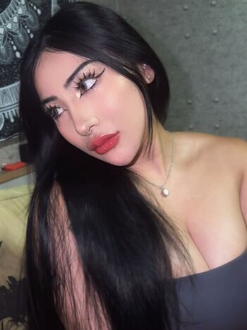 Full leaked Avalynbabe private onlyfans photo