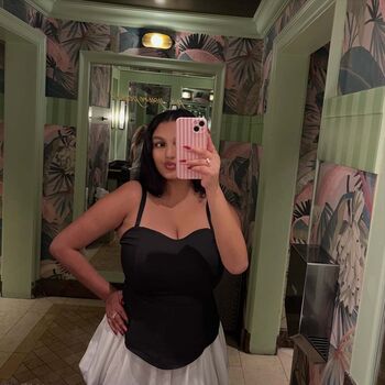 Full leaked Ayushaaaa private onlyfans photo