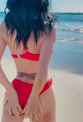 Bai Ling