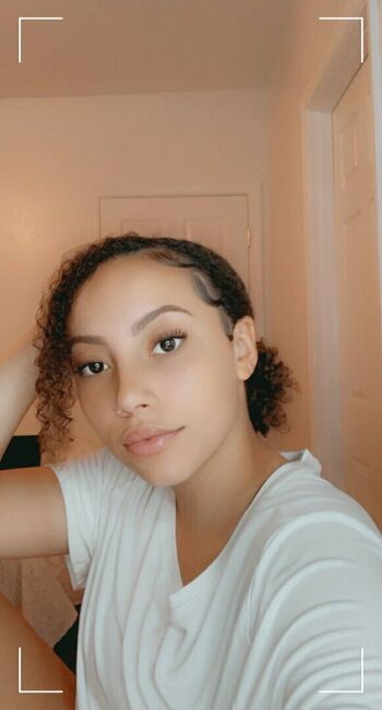 Full leaked Bobbie private onlyfans photo