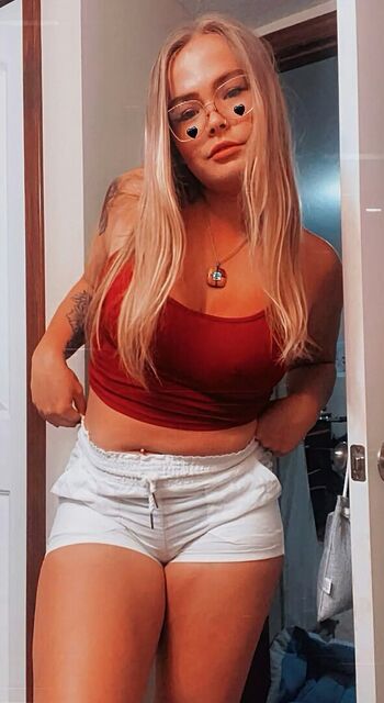 Busty Kristen from Iowa
