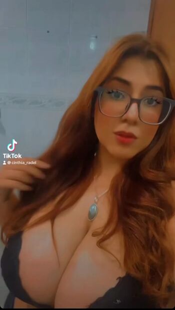 Cinthia De Leon