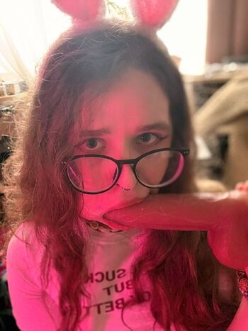 Curly_decency
