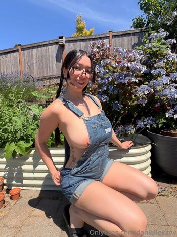 Full leaked Daniellexxvv private onlyfans photo
