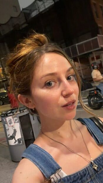 Ellie Schnitt