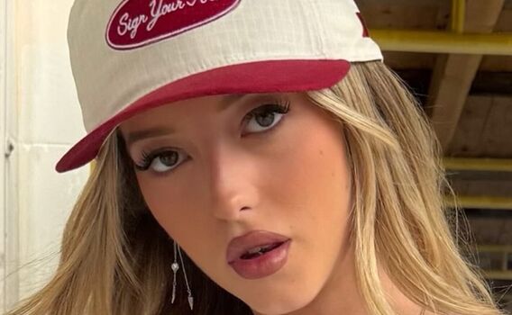 Full leaked Emily dobson page private onlyfans photo