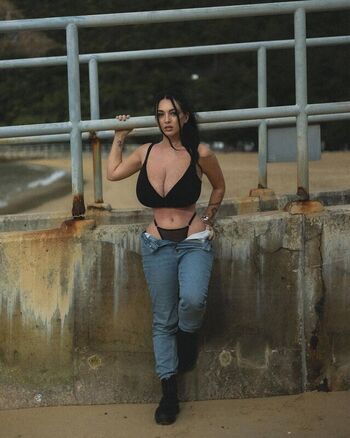 Full leaked Evamarmella private onlyfans photo