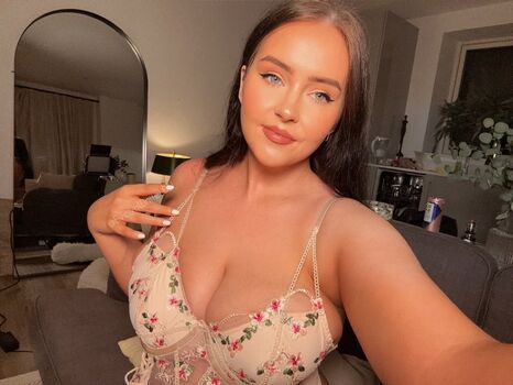 Full leaked Evelynwhite page private onlyfans photo