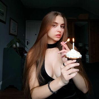 Full leaked Katuhamelnyk private onlyfans photo