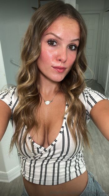 laurascottxoxo
