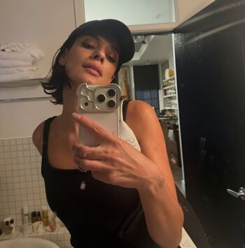 Laysla De Oliveira