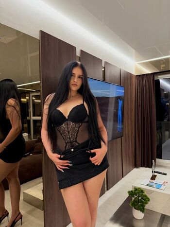 Full leaked Mlqa private onlyfans photo