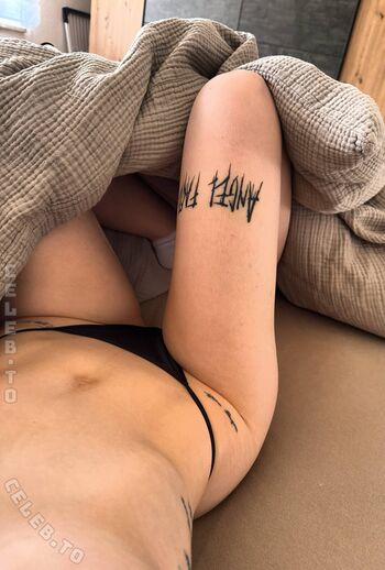 Full leaked Misssarahxo private onlyfans photo