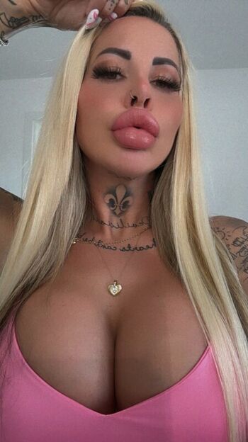 Full leaked Monamonique private onlyfans photo