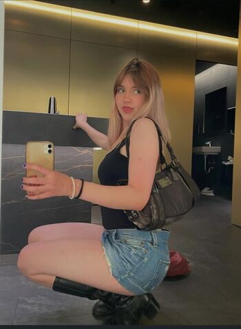 Full leaked Ullendullen private onlyfans photo