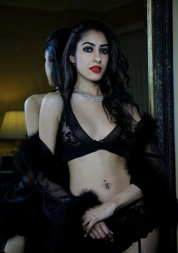 Full leaked Vidya private onlyfans photo