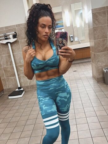 Zelina Vega